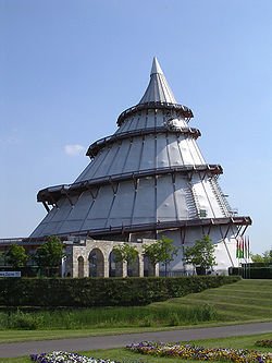 타워 외부 나선형 경사로